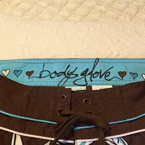 3/$20 🦋🦋Body glove shorts🦋🦋 - Picture 2 of 4